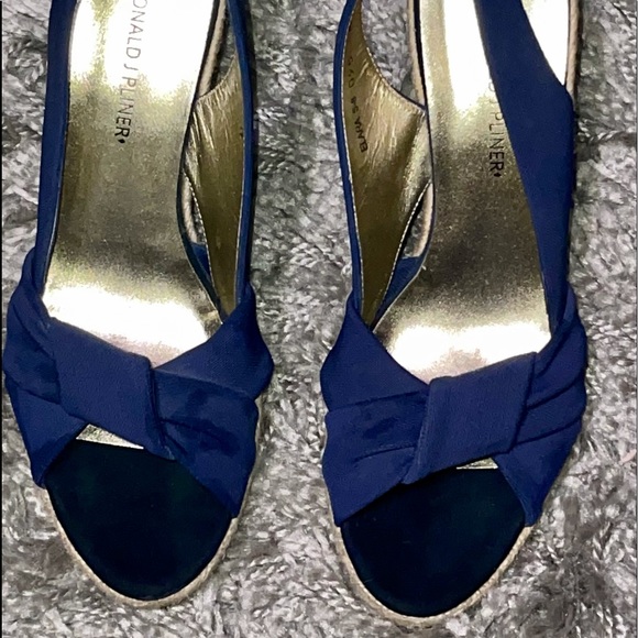 Blue sandals - Picture 2 of 4